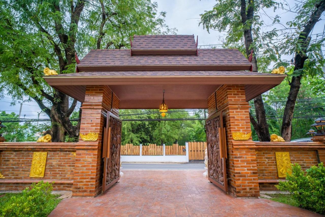 Siri Nakornpink Chiang Mai Hotel Sha Plus Extérieur photo
